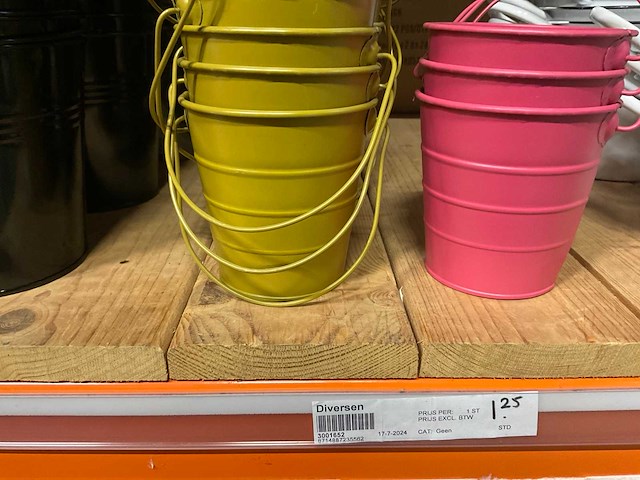 Metalen potten, schalen - afbeelding 17 van  31