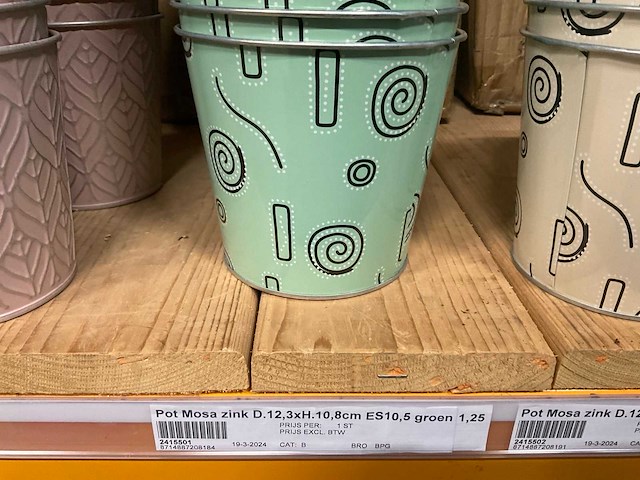 Metalen potten, schalen - afbeelding 31 van  31