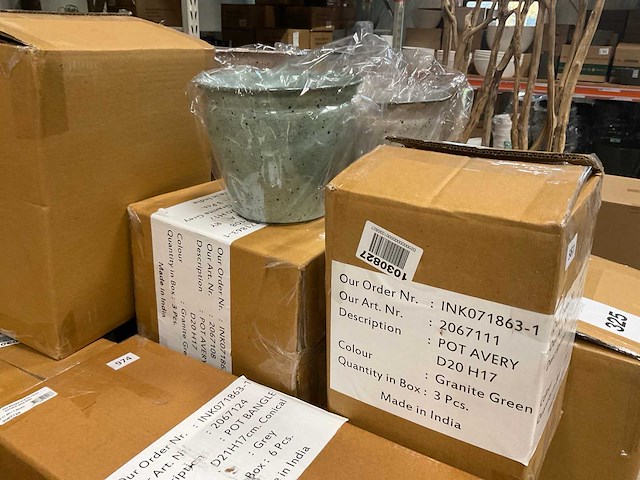 Metalen potten - afbeelding 14 van  18