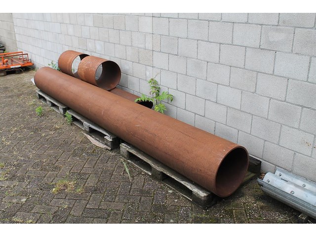 Metalen producten w.o. vangrailsen, spirobuis, zeer zware buis met lengte ca. 4m (1200 kg) en inpakklem. - afbeelding 3 van  4