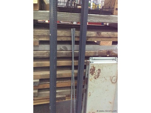 Metalen rek +2m - afbeelding 2 van  3