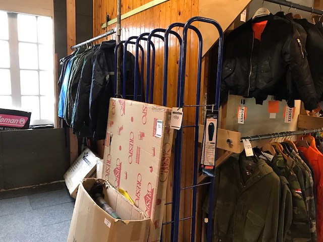 Metalen rek - afbeelding 1 van  2