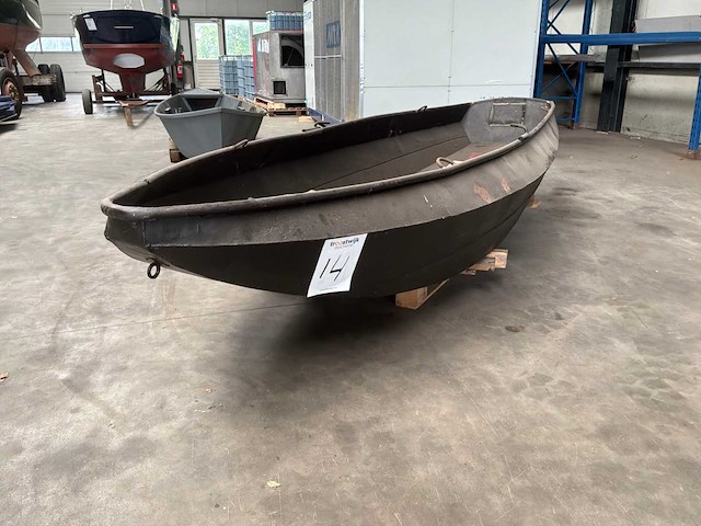 Metalen roeiboot - afbeelding 1 van  3