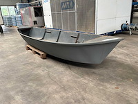 Metalen roeiboot - afbeelding 1 van  3
