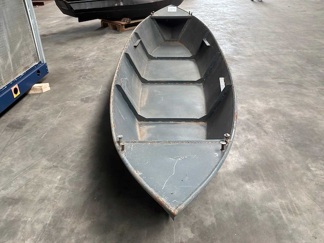 Metalen roeiboot - afbeelding 3 van  3