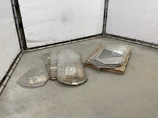 Metalen roosters - afbeelding 1 van  6