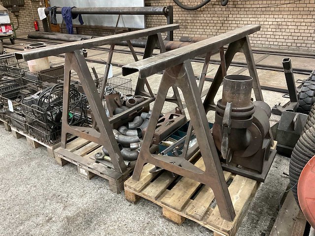 Metalen schraag (2x) - afbeelding 1 van  5