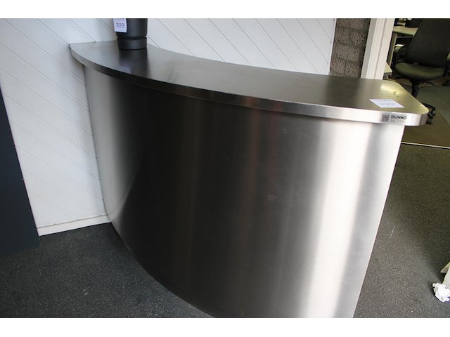 Metalen servicebalie met 2 vakken. afmeting 162 x 36 x 110 cm. - afbeelding 2 van  3