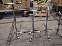 Metalen standaards/statieven - afbeelding 1 van  7