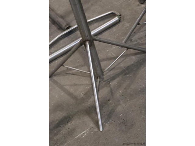 Metalen standaards/statieven - afbeelding 2 van  7