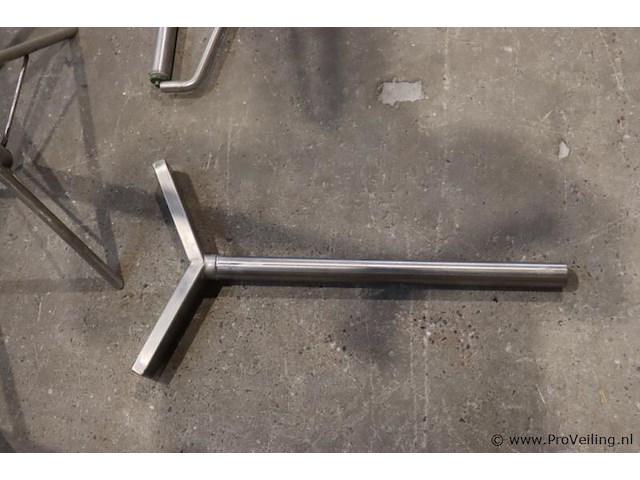 Metalen standaards/statieven - afbeelding 5 van  7