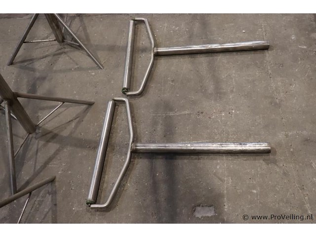 Metalen standaards/statieven - afbeelding 6 van  7