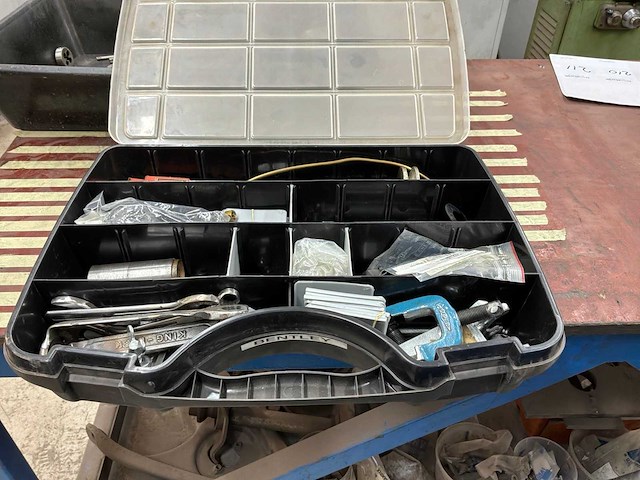 Metalen stelling met diverse assortimentsdozen automotive - afbeelding 5 van  9