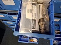 Metalen stelling met inhoud - afbeelding 14 van  26