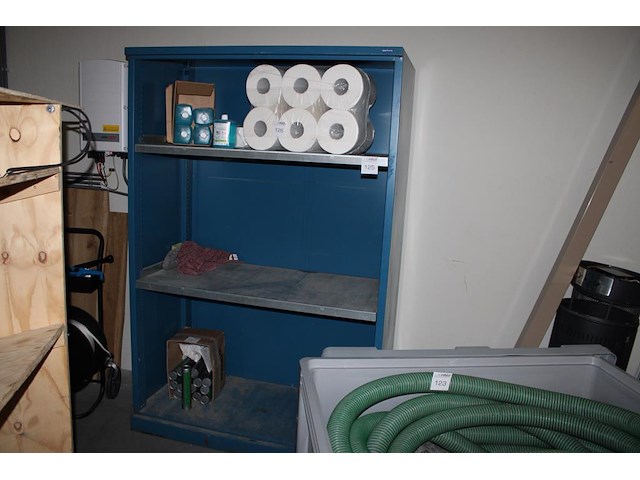 Metalen stellingkast. afmeting 128 x 60 x 194. excl. inhoud. - afbeelding 1 van  2