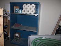 Metalen stellingkast. afmeting 128 x 60 x 194. excl. inhoud. - afbeelding 1 van  2