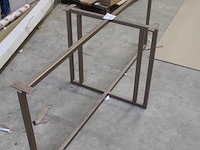 Metalen tafelonderstel. afmeting 70 x 180 x 70 cm. - afbeelding 2 van  2