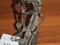 Metalen tandartsbeeldje. - afbeelding 2 van  3