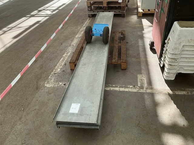 Metalen u-baan (6x) - afbeelding 2 van  4