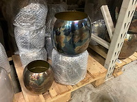 Metalen vazen, potten - afbeelding 4 van  25