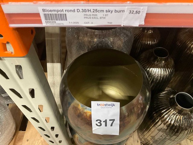 Metalen vazen, potten - afbeelding 6 van  25