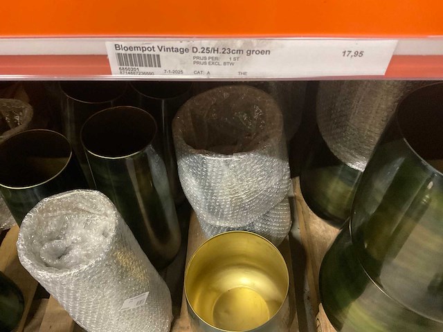 Metalen vazen, potten - afbeelding 13 van  25