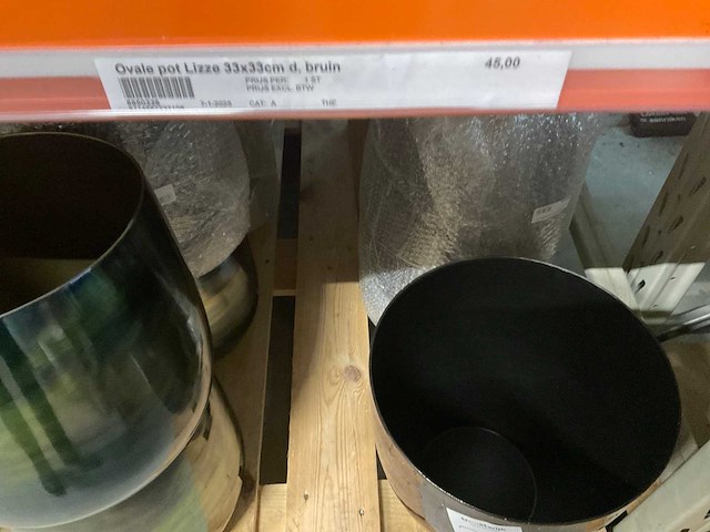 Metalen vazen, potten - afbeelding 17 van  25