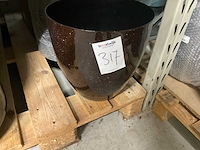 Metalen vazen, potten - afbeelding 18 van  25