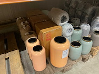 Metalen vazen, potten - afbeelding 19 van  25