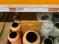 Metalen vazen, potten - afbeelding 21 van  25