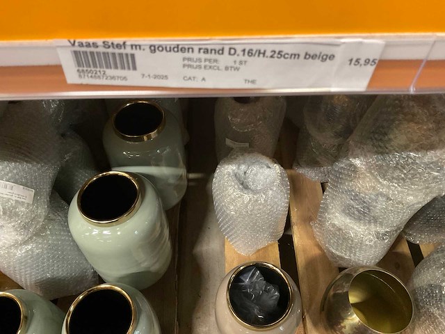 Metalen vazen, potten - afbeelding 25 van  25