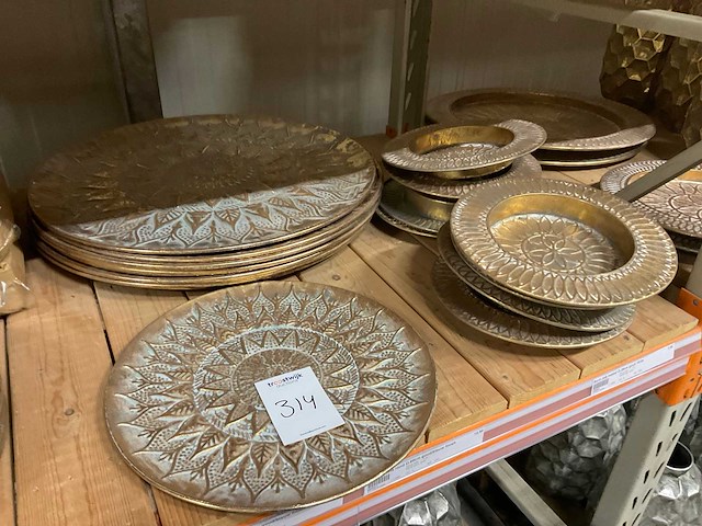 Metalen vazen, schalen - afbeelding 3 van  35