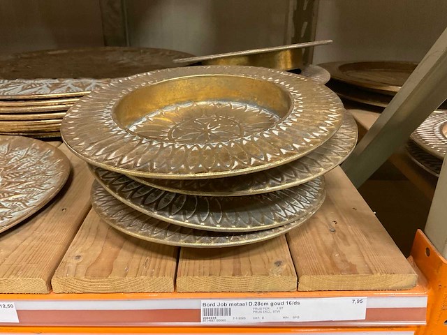 Metalen vazen, schalen - afbeelding 5 van  35