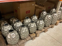 Metalen vazen, schalen - afbeelding 9 van  35