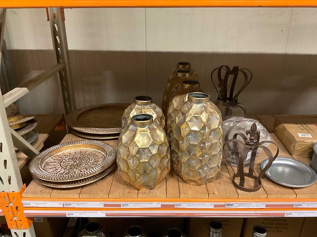 Metalen vazen, schalen - afbeelding 14 van  35