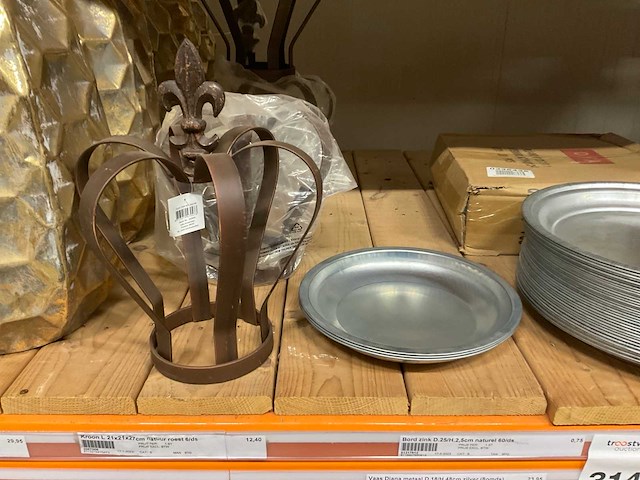 Metalen vazen, schalen - afbeelding 17 van  35