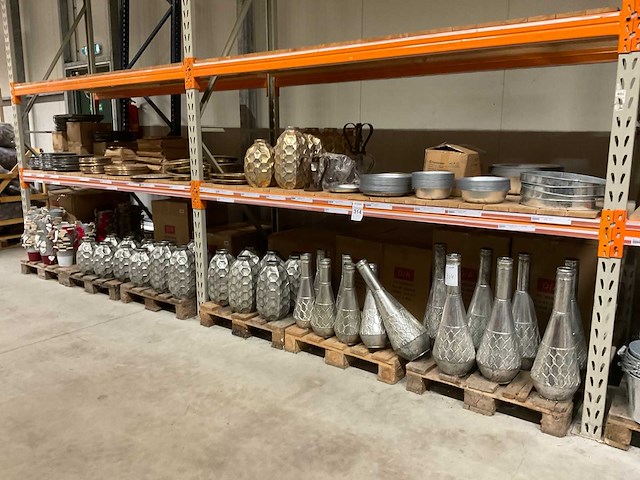 Metalen vazen, schalen - afbeelding 12 van  35