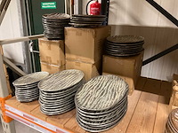 Metalen vazen, schalen - afbeelding 30 van  35