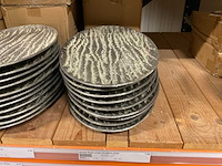 Metalen vazen, schalen - afbeelding 33 van  35