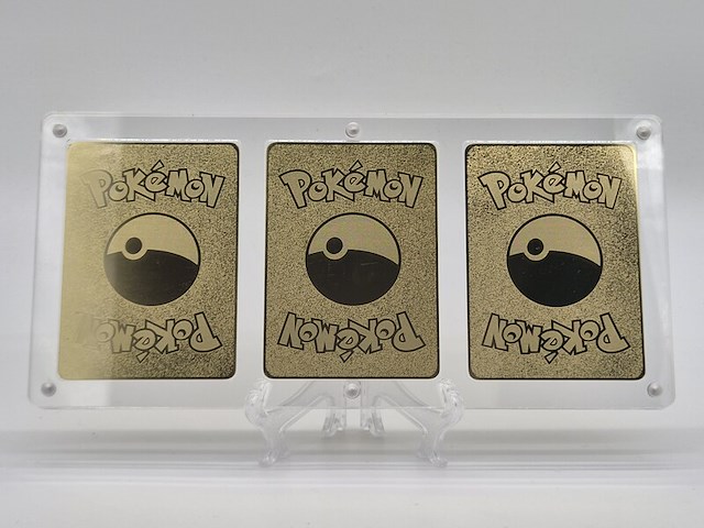 Metalen venusaur, charizard en blastoise (base set) pokémon kaarten in acryl display - afbeelding 4 van  7