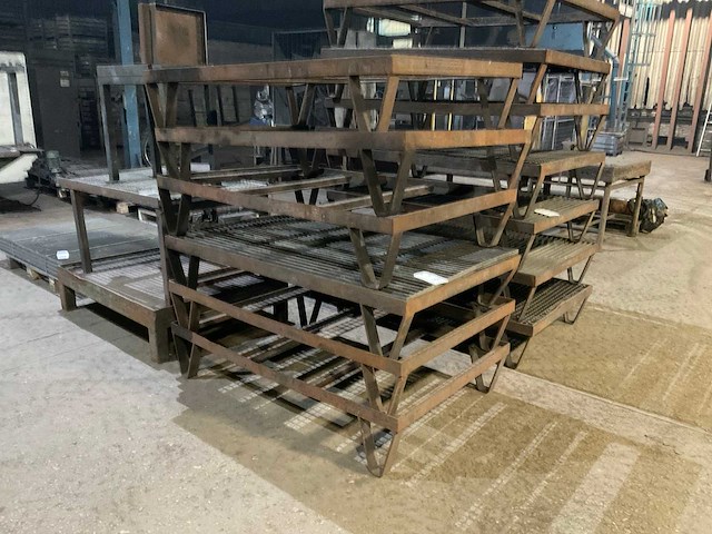 Metalen verhoging (6x) - afbeelding 1 van  5