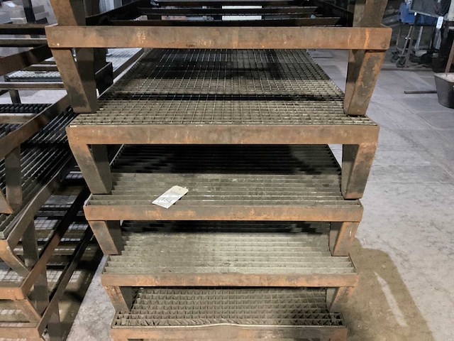 Metalen verhoging (7x) - afbeelding 4 van  6