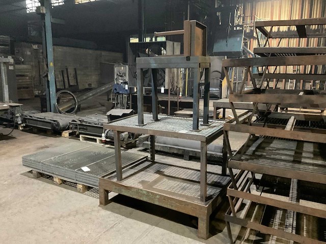 Metalen verhoging/tafel - afbeelding 6 van  13