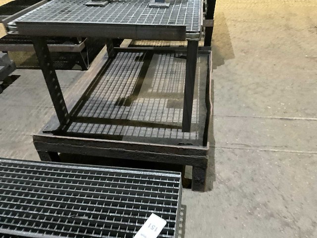 Metalen verhoging/tafel - afbeelding 9 van  13