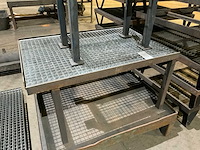 Metalen verhoging/tafel - afbeelding 11 van  13