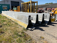 Metalen wegafsluiters barrière vangrail (6x) - afbeelding 1 van  4