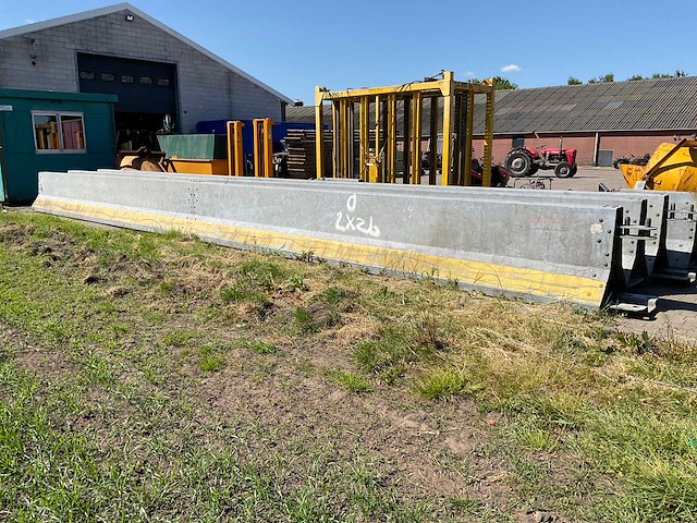 Metalen wegafsluiters barrière vangrail (6x) - afbeelding 3 van  4