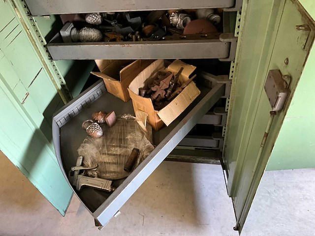 Metalen werkbank (3x) - afbeelding 4 van  9