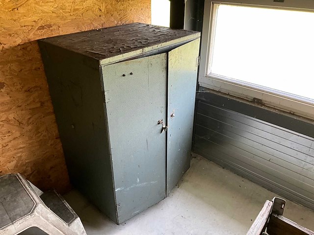 Metalen werkbank (3x) - afbeelding 8 van  9