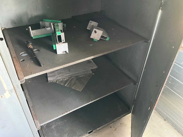 Metalen werkbank (3x) - afbeelding 9 van  9